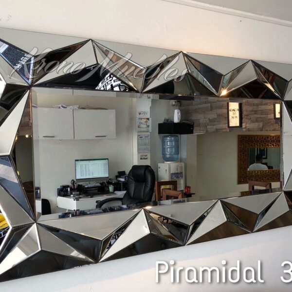 Espejo Piramidal 3D